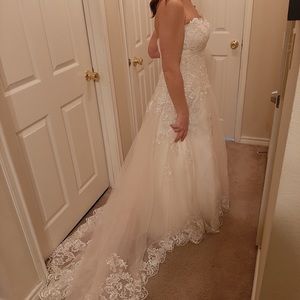 Strapless A-line Ballgown Wedding Dress
